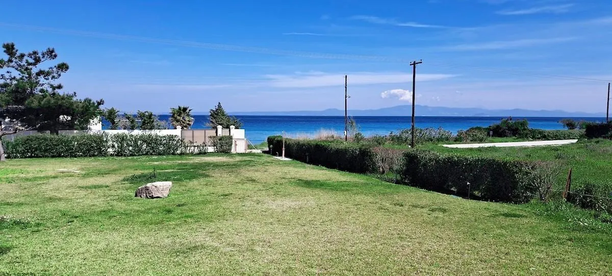 Seafront Family House Villa Polychrono 0*,